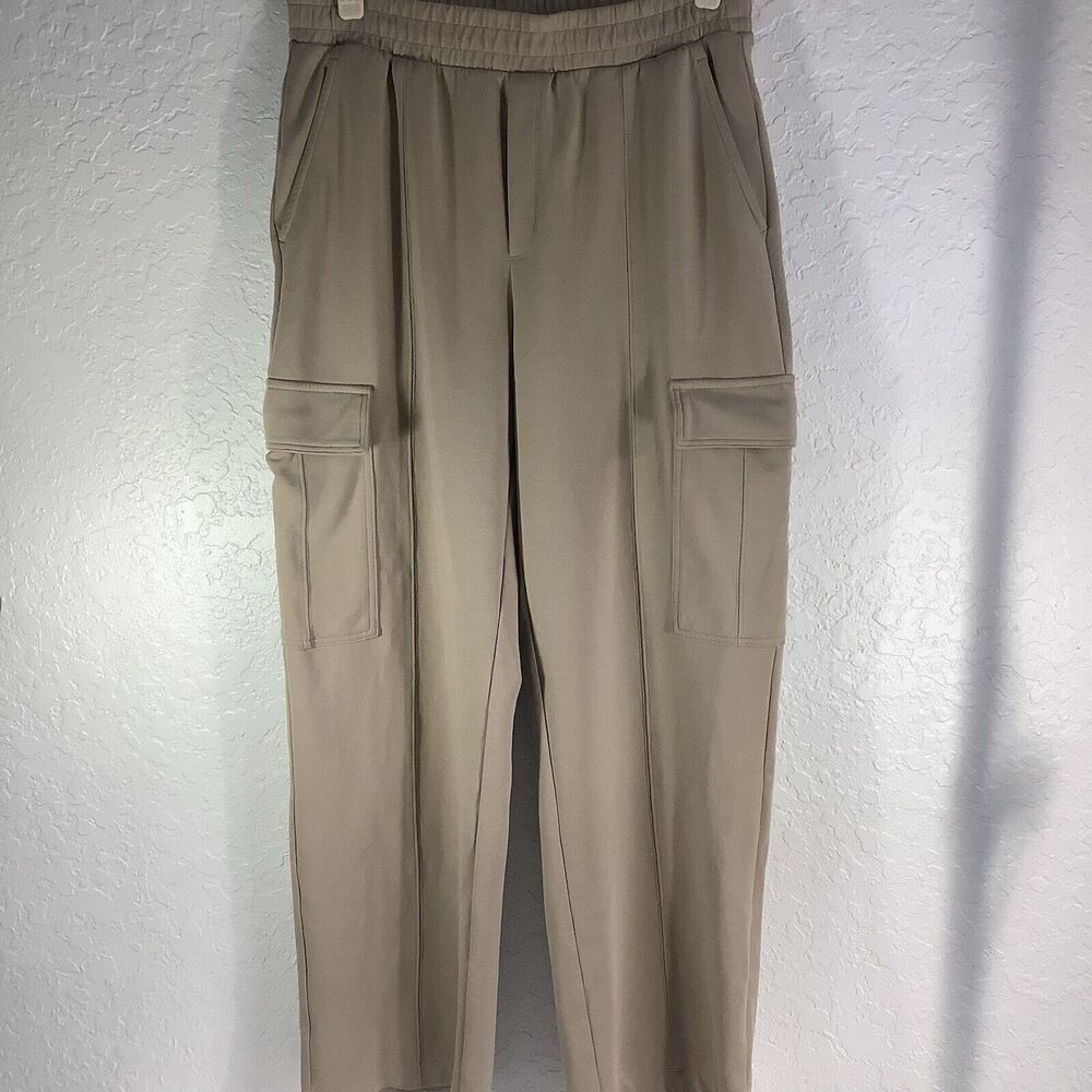Old Navy Women's High-Waisted Dynamic Fleece Cargo Trouser Pants Size L Beige - Picture 4 of 8